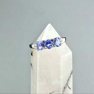 Beautiful 0.92CT Tanzanite Topaz Platinum Sterling Silver Trinity Ring 7.5 7 1/2